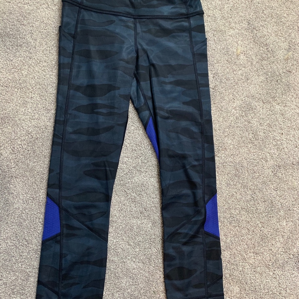 Lululemon Speed Crop - Picture 2 of 6